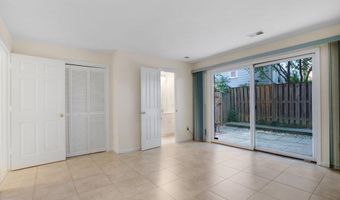 1975 N ADAMS St, Arlington, VA 22201