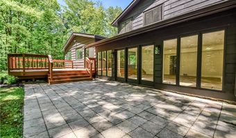 19121 Brewster Rd, Aurora, OH 44202