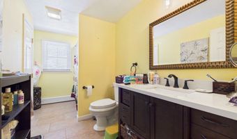 23 Elmwood Dr, Berkley, MA 02779