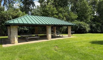 1097 Pebble Brook Dr, Columbus, OH 43240