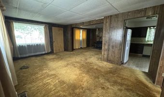35 Conroy St, Diamondville, WY 83116