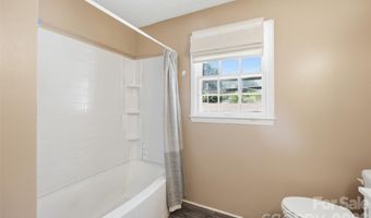 302 Charlotte St, Alexis, NC 28006