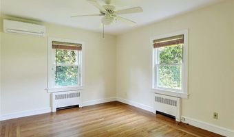 10 Roosevelt Ave, Lincoln, RI 02865