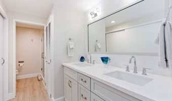 75-6040 ALII Dr 704, Kailua Kona, HI 96740