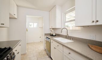 1713 Stewart St, Oceanside, CA 92054