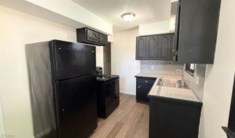 888 Garfield St, Akron, OH 44310
