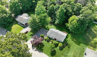 29 Thomsen Dr, Airmont, NY 10952