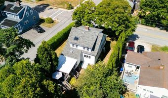 114 Rodman St, Narragansett, RI 02882