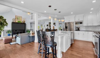 26 Jib Ct, Bayville, NJ 08721