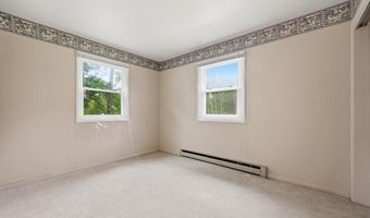 11717 E Edgewater Rd, Albany, IN 47320