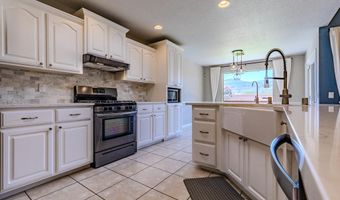 2147 Camino Del Sol, Alamogordo, NM 88310