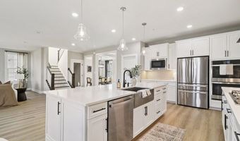 908 MIDBROOK Ln, Bowie, MD 20716