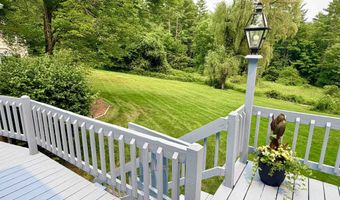 10 Candlewood Dr, Amherst, NH 03031