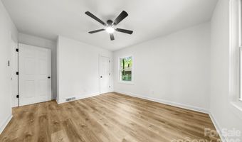 2500 Markham Ct, Charlotte, NC 28205