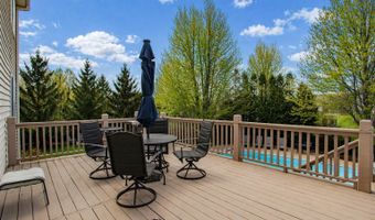 3 BLACKWOLF Ct, Algonquin, IL 60102