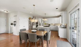 1209 Kiefer Springs Ct, Ballwin, MO 63021