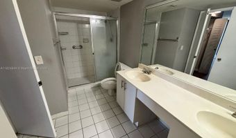 3300 NE 191st St 1915, Aventura, FL 33180