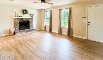 205 Pamela Dr, Allenhurst, GA 31301