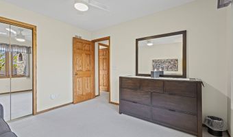 2409 E Greshan Ct, Arlington Heights, IL 60004