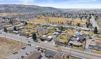 4660 Hawthorne Rd, Chubbuck, ID 83202