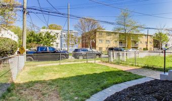 4609 HILLSIDE Rd SE, Washington, DC 20019