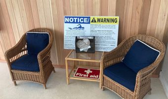 2136 Montauk Hwy 202, Amagansett, NY 11930