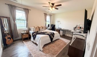 637 Berry Rd, Boiling Springs, SC 29316