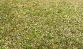 114 Magnolia St, Bonneau, SC 29431