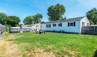 43 Deerfield Dr, Warwick, RI 02886