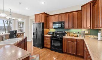 3220 Fairhaven Dr, Allegan, MI 49010