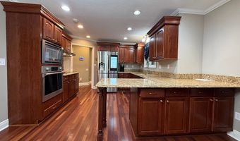 940 Daniels Crk, Banner, KY 41603
