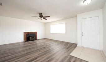15615 Tuscola Rd, Apple Valley, CA 92307