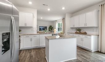 270 Maddox Dr, Aberdeen, NC 28315