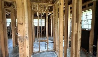 4135 Forest Oak Dr, Shreveport, LA 71109