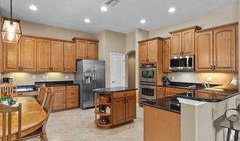 921 CLASSIC VIEW Dr, Auburndale, FL 33823
