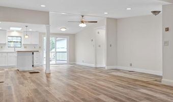 10 Maple Ct, Hopkinton, RI 02804