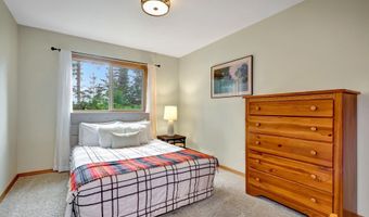 6402 Lone Tree Cir, Anchorage, AK 99507