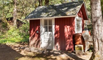 55450 MCKENZIE RIVER Dr, Blue River, OR 97413