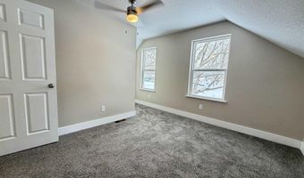 874 N Jackson St, Andrews, IN 46702