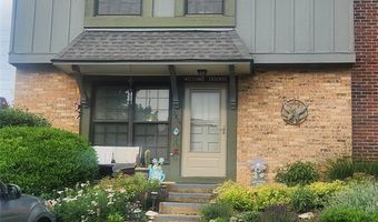 2414 Hiddencrest Ln 115, Ballwin, MO 63021
