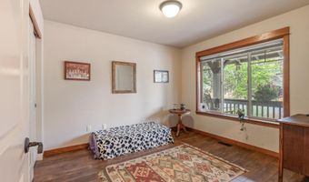 2354 NW Summerhill Dr, Bend, OR 97703