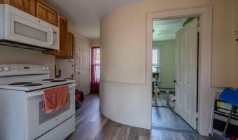 36 Larkin St, Bangor, ME 04401