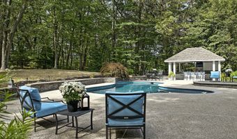 4 Brushwood Dr, Atkinson, NH 03811