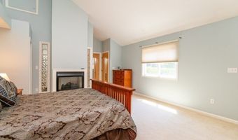 60 Algonquin Trl 60, Ashland, MA 01721