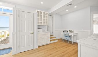 106 King Philip Ave, Bristol, RI 02809