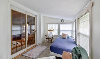28 Hilltop Rd, Alburgh, VT 05440