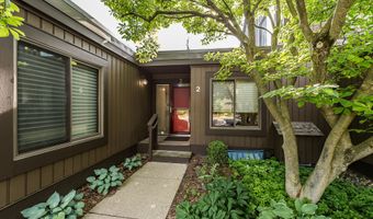 2 Haverhill Ct, Ann Arbor, MI 48105