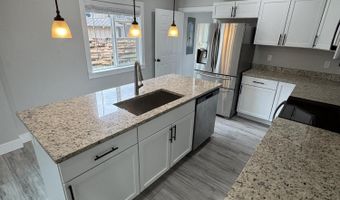 108 Jasper St, Aurora, MO 65605