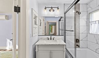 155 Central Ave, Ashland, OR 97520