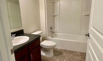 522 Heritage Woods Dr, Akron, OH 44321